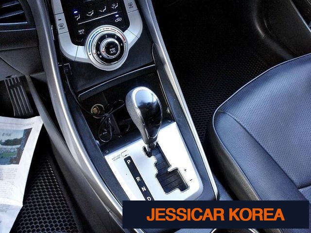 2012 Hyundai Avante MD - Thumbnail 8