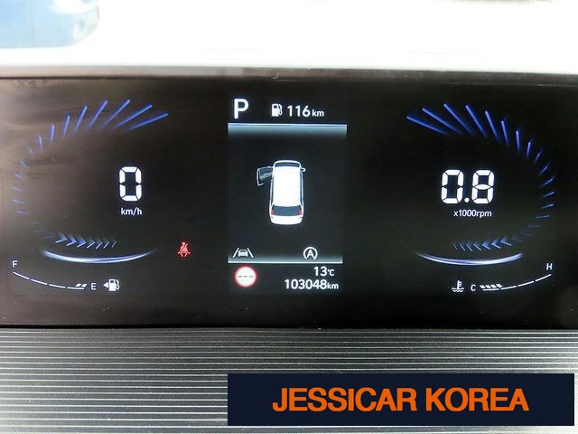 2022 Hyundai Staria - Thumbnail 2