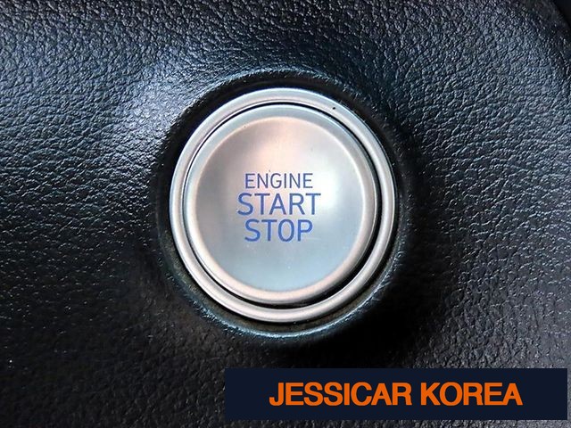 2022 Hyundai Staria - Thumbnail 4