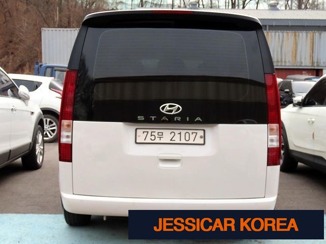 2022 Hyundai Staria - Thumbnail 11