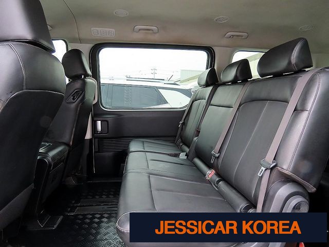 2022 Hyundai Staria - Thumbnail 12