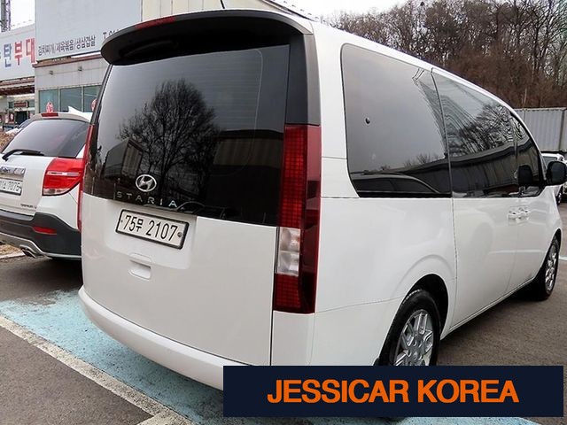 2022 Hyundai Staria - Thumbnail 13