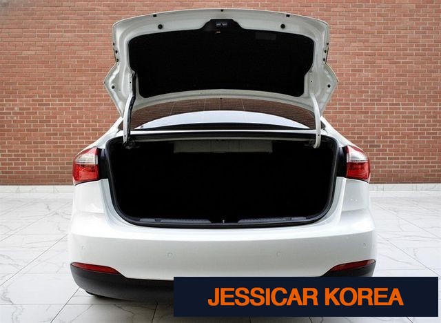 2014 Kia K3 - Thumbnail 4