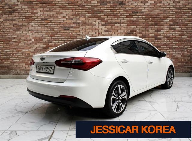 2014 Kia K3 - Thumbnail 11