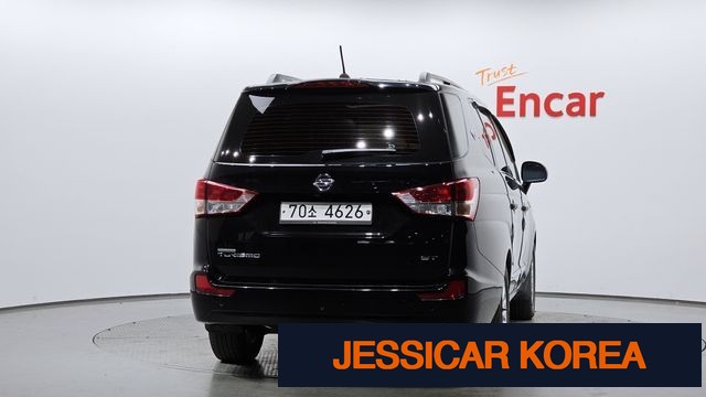 2014 KG Mobility Korando Turismo - Thumbnail 6