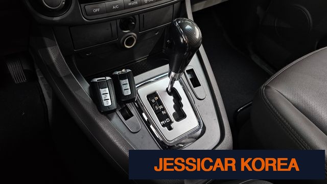 2014 KG Mobility Korando Turismo - Thumbnail 12