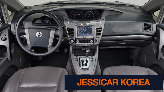 2014 KG Mobility Korando Turismo - Thumbnail 17