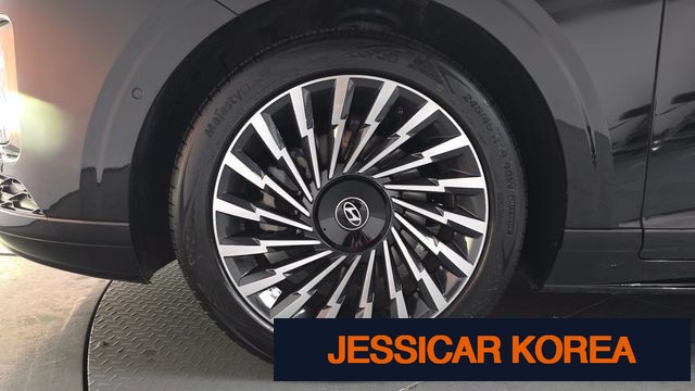 2025 Hyundai Grandeur (GN7) - Thumbnail 9