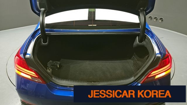 2018 Genesis G70 - Thumbnail 19