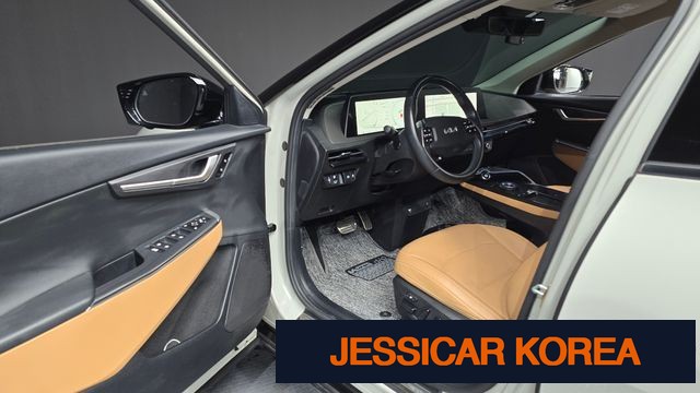 2022 Kia EV6 - Thumbnail 4