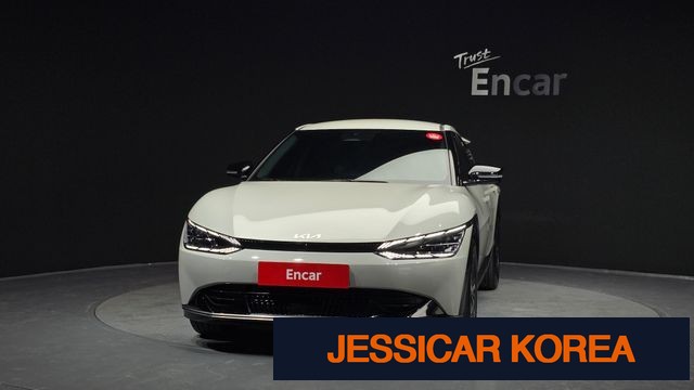 2022 Kia EV6 - Thumbnail 18