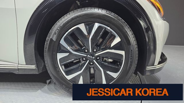 2022 Kia EV6 - Thumbnail 19