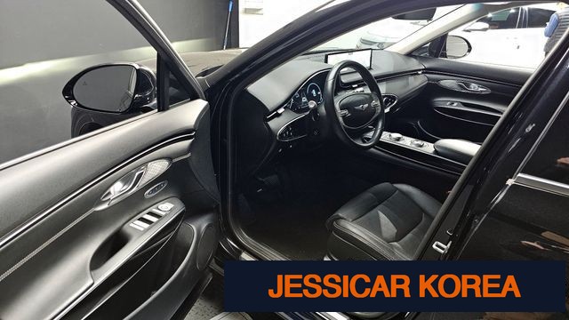 2021 Genesis GV70 - Thumbnail 8