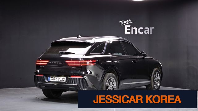 2021 Genesis GV70 - Thumbnail 10