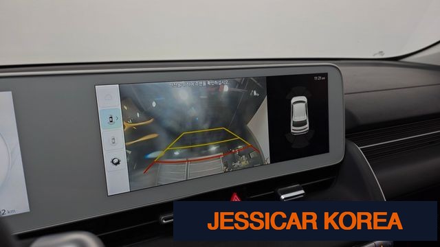 2023 Hyundai Ioniq 5 - Thumbnail 16