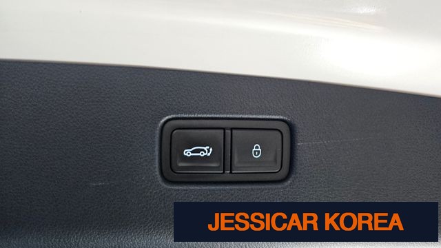 2022 Genesis GV70 - Thumbnail 14