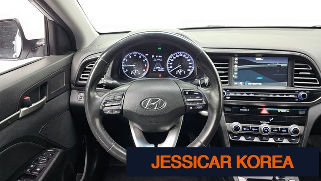 2019 Hyundai The New Avante AD - Thumbnail 12