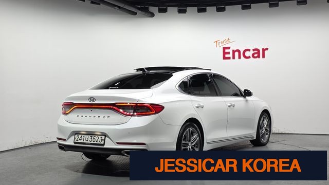 2019 Hyundai Grandeur IG - Thumbnail 14