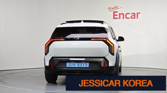 2026 Kia EV3 - Thumbnail 8