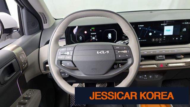 2026 Kia EV3 - Thumbnail 10