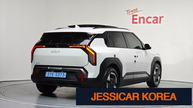 2026 Kia EV3 - Thumbnail 15