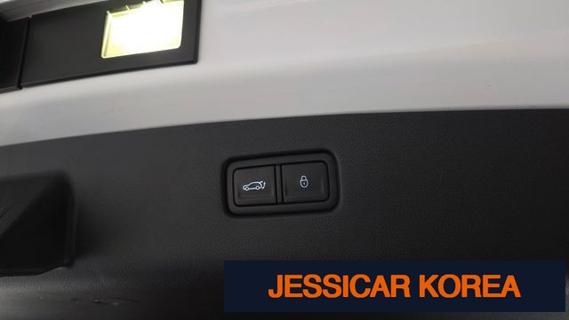2022 Genesis GV70 - Thumbnail 11