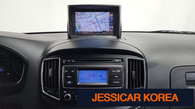 2016 Hyundai Grand Starex - Thumbnail 2