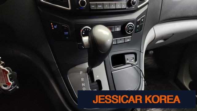 2016 Hyundai Grand Starex - Thumbnail 18