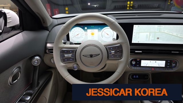2022 Genesis GV60 - Thumbnail 11
