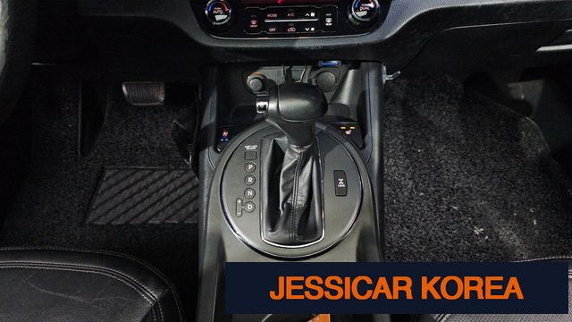 2011 Kia Sportage R - Thumbnail 4