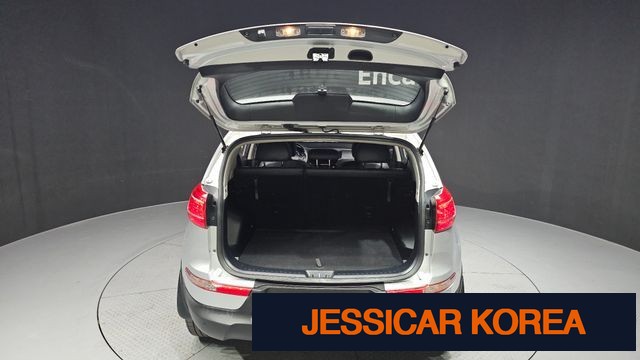 2011 Kia Sportage R - Thumbnail 12