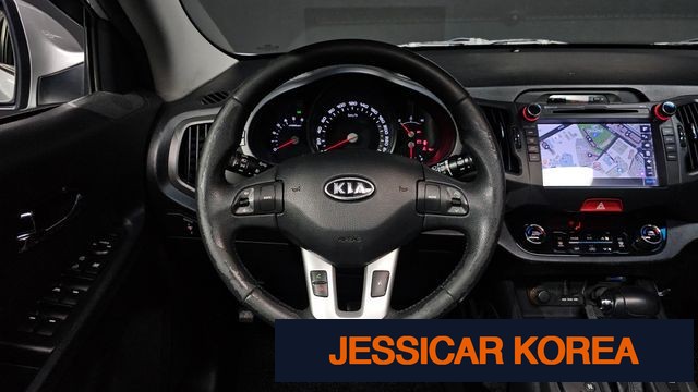 2011 Kia Sportage R - Thumbnail 18