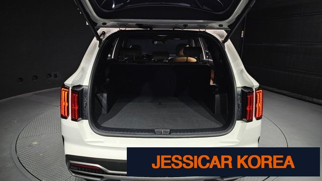 2023 Kia Sorento 4th Gen - Thumbnail 16