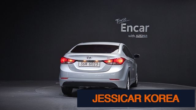 2015 Hyundai The New Avante - Thumbnail 3