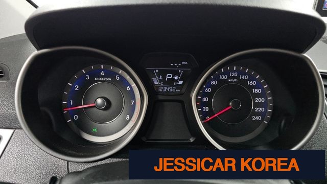 2015 Hyundai The New Avante - Thumbnail 8