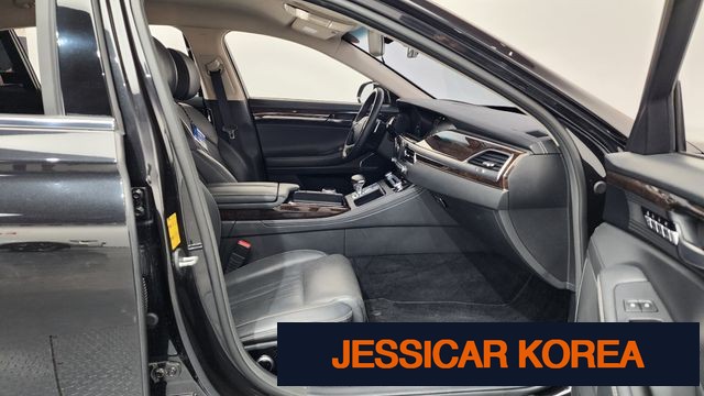 2019 Genesis G90 - Thumbnail 9
