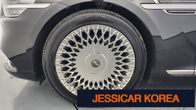 2019 Genesis G90 - Thumbnail 12