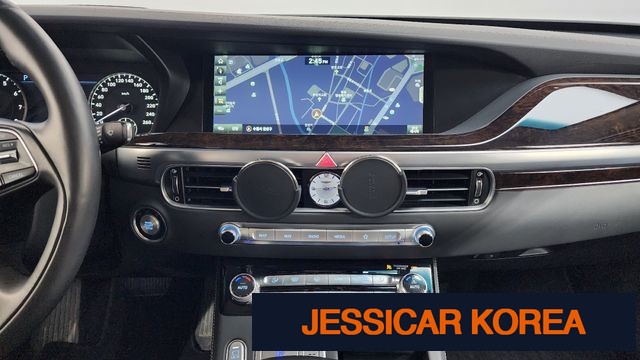 2019 Genesis G90 - Thumbnail 17
