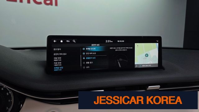 2021 Genesis GV70 - Thumbnail 13