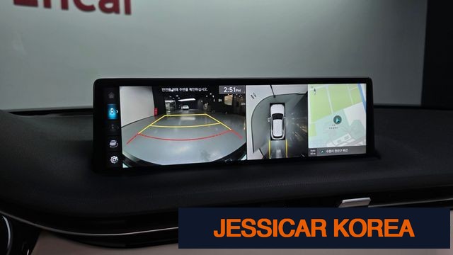 2021 Genesis GV70 - Thumbnail 15