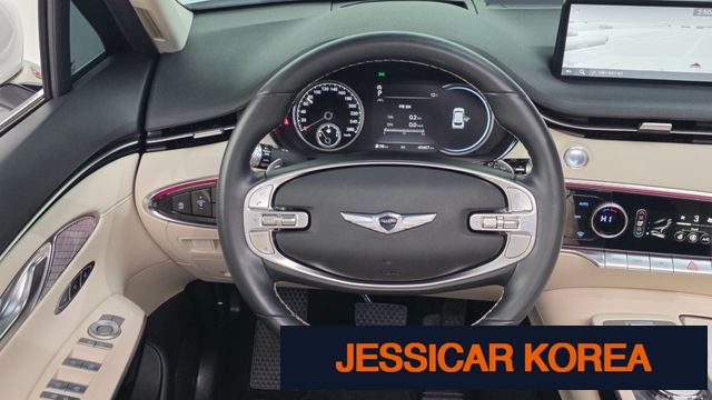 2021 Genesis GV70 - Thumbnail 16