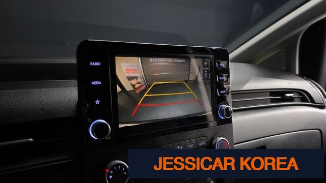 2023 Hyundai Staria - Thumbnail 3