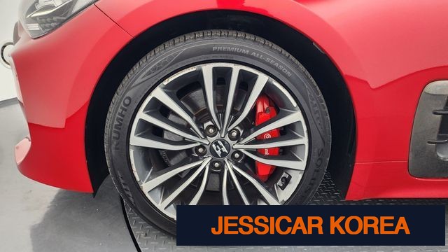2018 Kia Stinger - Thumbnail 9