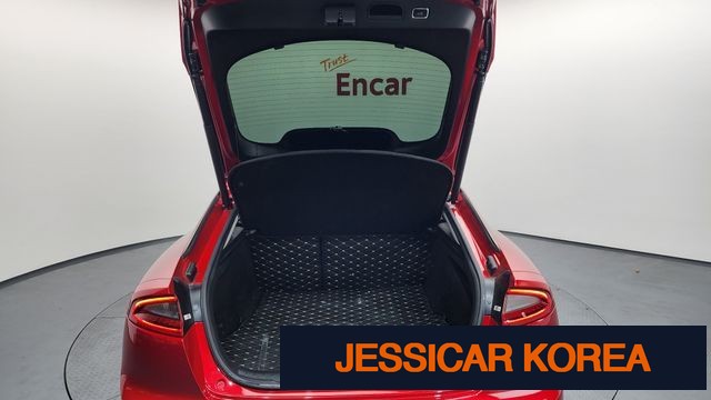 2018 Kia Stinger - Thumbnail 11