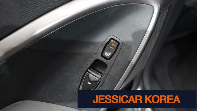2013 Hyundai Santa Fe DM - Thumbnail 17