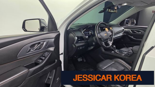 2020 Chevrolet Traverse - Thumbnail 4