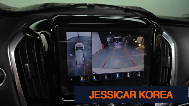 2020 Chevrolet Traverse - Thumbnail 11
