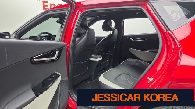 2023 Kia EV6 - Thumbnail 3