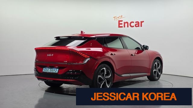 2023 Kia EV6 - Thumbnail 8