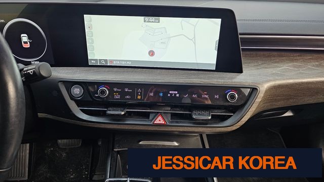 2022 Kia K8 - Thumbnail 11